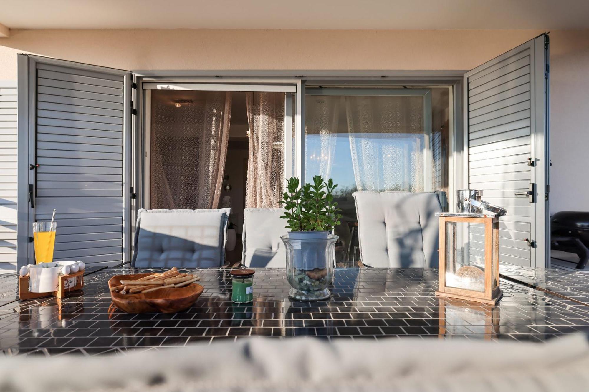 Olive Garden Apartamento Sukošan